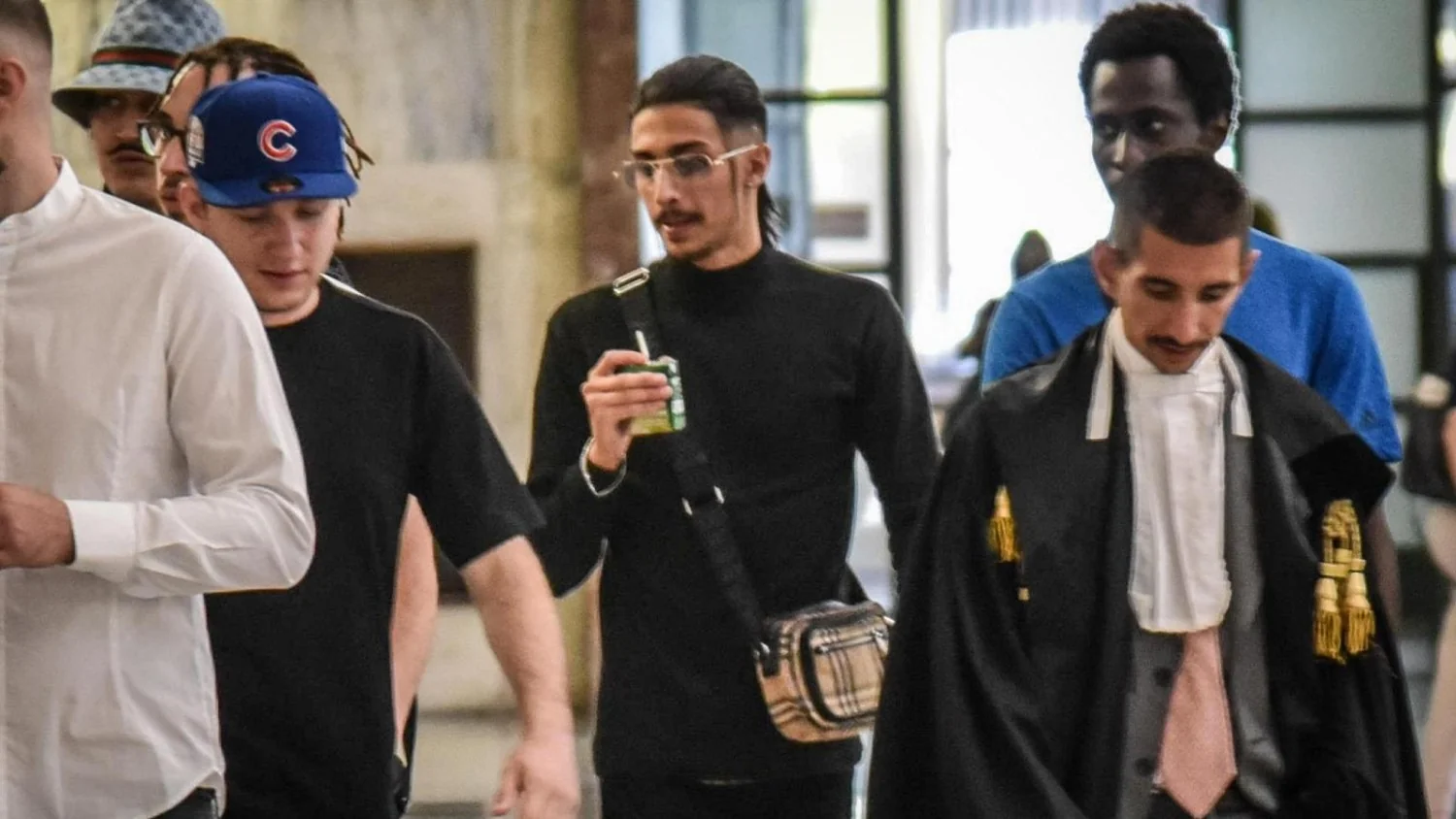 Baby Gang preso novamente: operação em Lecco apura armas, roubo e maus-tratos