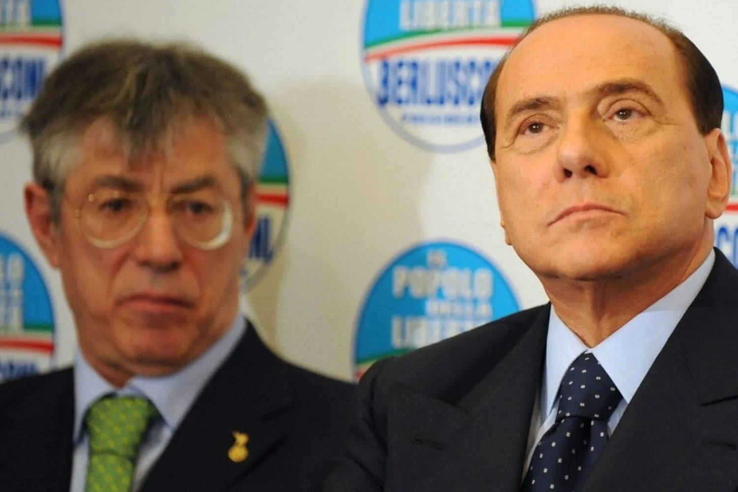 Brancher revela: jantares de Arcore reuniram Bossi e Berlusconi após o 'Ribaltone'
