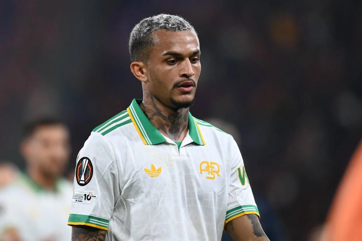 Como-Roma: expulsão de Wesley após falta em Diao, VAR não intervém e Gasperini explode