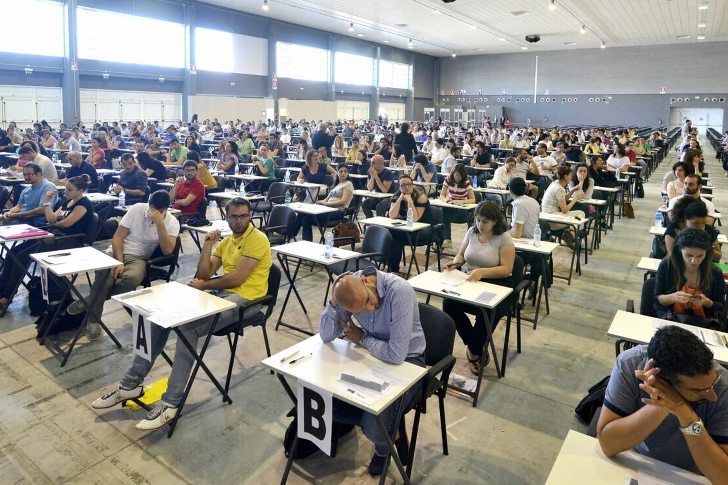 Concursos da UE atraem 174.922 inscritos; 45% são italianos para 1.490 vagas