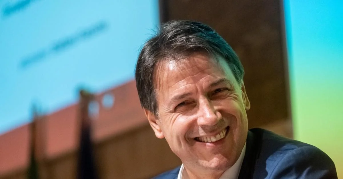 Conte reverte posição e declara apoio à Ucrânia: diz 'não' ao gás russo e reacende debate sobre interesse nacional