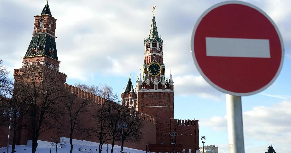 Cortina de ferro digital em Moscou: whitelist, apagões e o ressurgir dos cercapersone