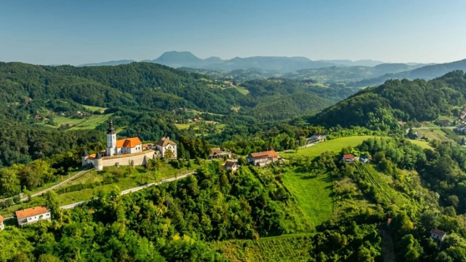 Croácia inaugura Parque Natural das Montanhas de Zagorje e revela tesouros do interior