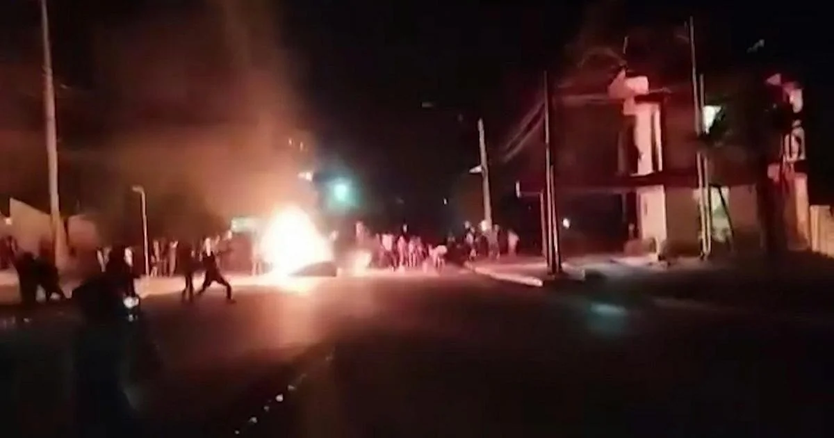 Cuba: 14 detidos após ataque à sede do Partido Comunista em Morón em meio a protestos por apagões