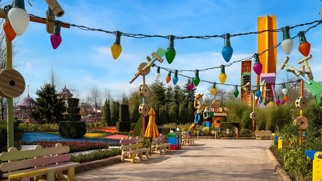 Disneyland Paris inaugura World of Frozen e transforma Disney Studios em Disney Adventure World