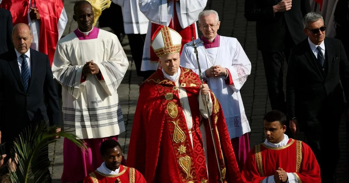 Domingo de Ramos abre a Semana Santa; Papa Leone clama: “Deponham as armas”