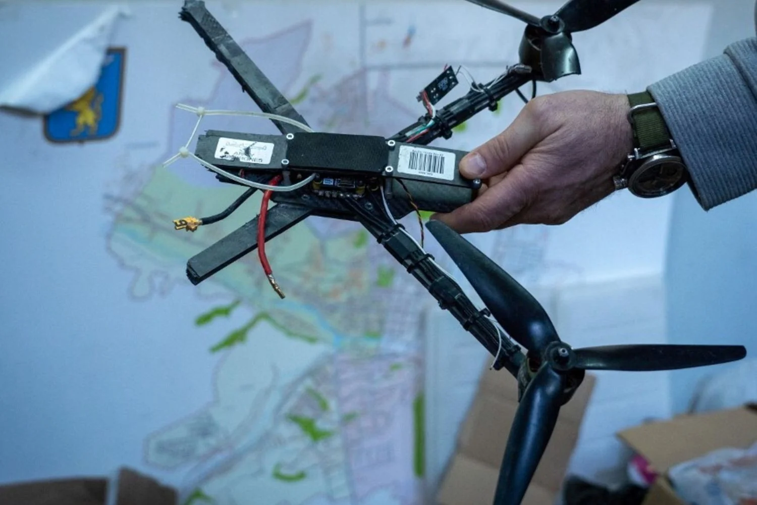 Drones ucranianos atingem refinaria Tijoretsk-Nafta em Krasnodar; defesa russa diz ter abatido 170 veículos