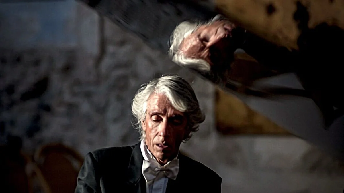 Emilio Aversano, o “maratonista” do piano: «Busco a pureza, não o espetáculo»