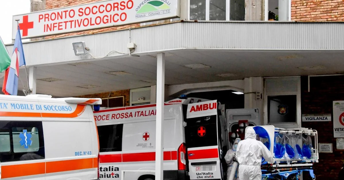 Surto de epatite A em Nápoles: 43 internados no Cotugno e cenas de lotação em pronto-socorro