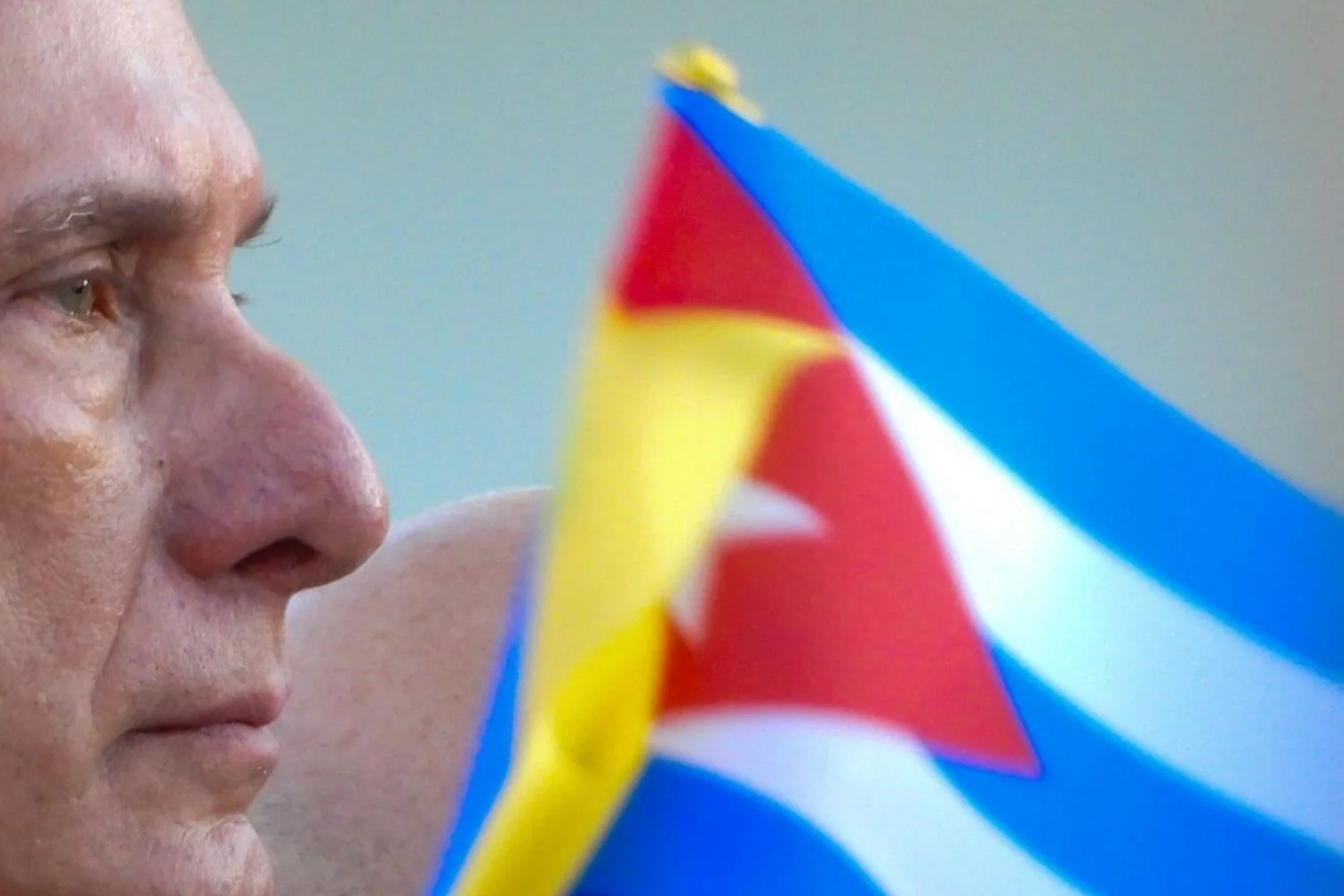 EUA pressionam por saída de Miguel Díaz-Canel para destravar negociações com Cuba; Trump diz que terá 'honra de tomar Cuba'