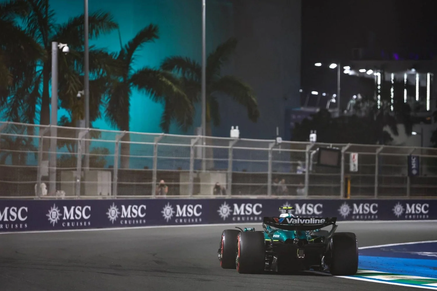 F1 deve cancelar GPs do Bahrein e da Arábia Saudita por guerra no Oriente Médio
