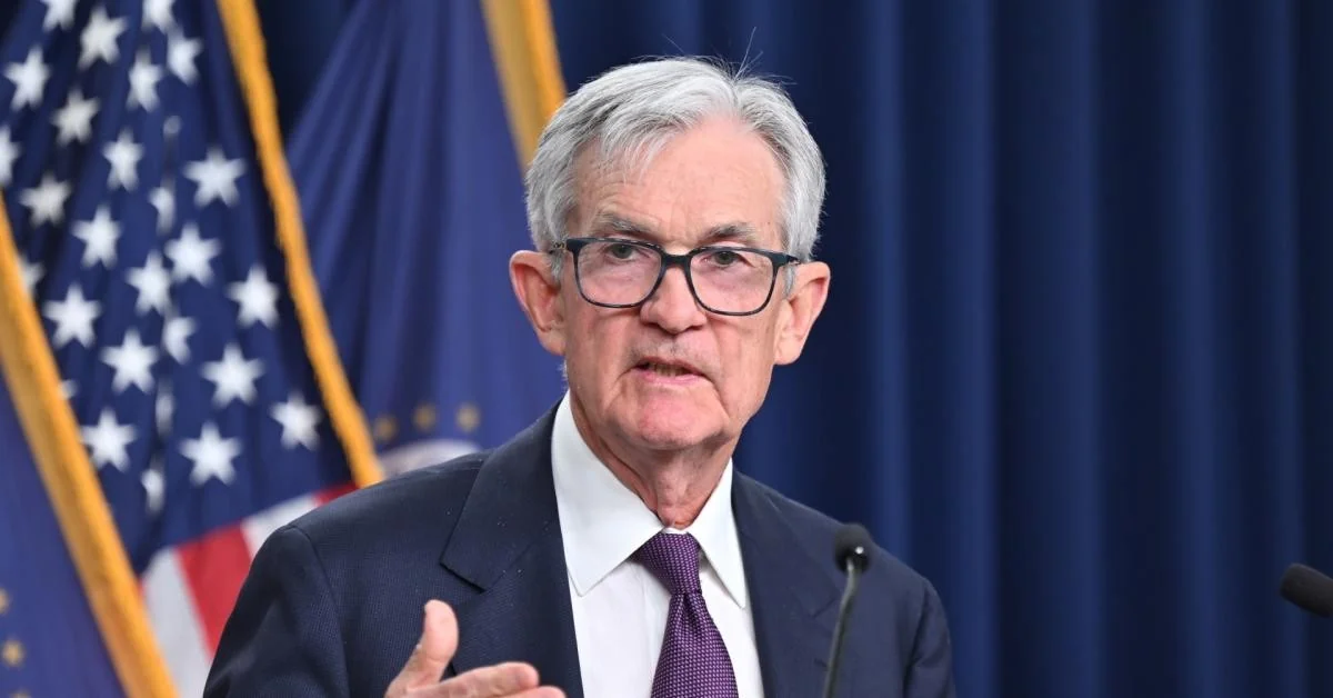 Fed mantém taxas de juros em 3,5–3,75%: cautela entre risco inflacionário e tensão no Oriente Médio