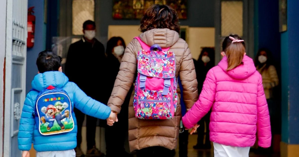 Férias de Páscoa 2026: calendário escolar por região e exceções em Ligúria e Trentino
