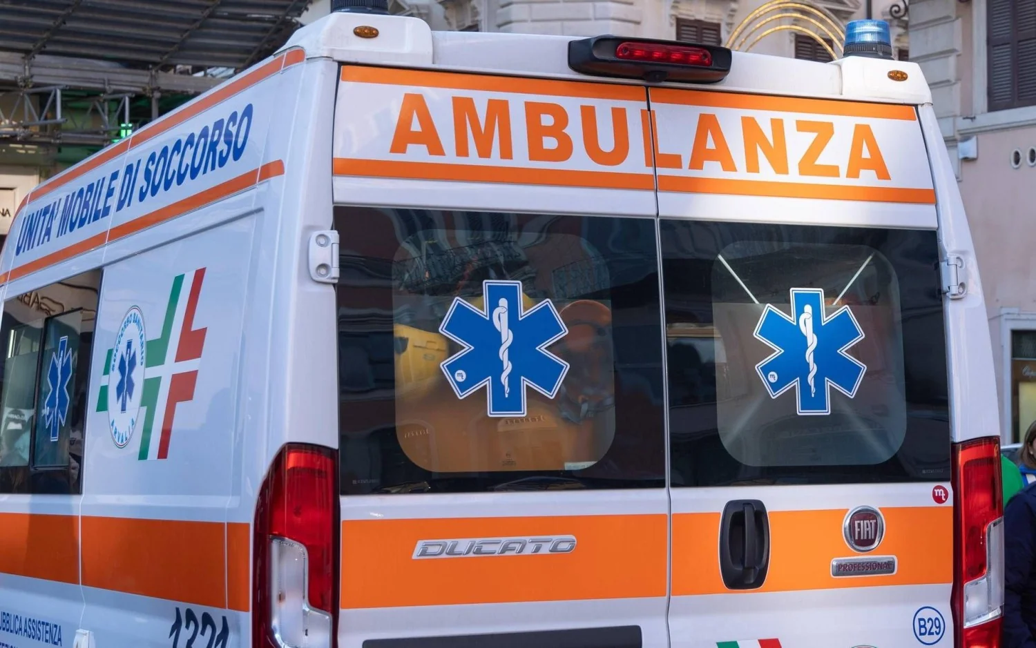 Genova: adolescente de 13 anos cai de muro de cerca de 8 metros e está em estado grave
