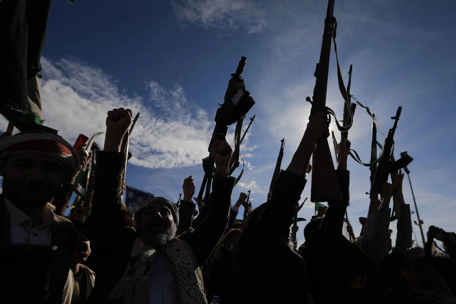 Houthi atacam Israel: o significado estratégico e o risco de escalada entre Teerã e o Ocidente
