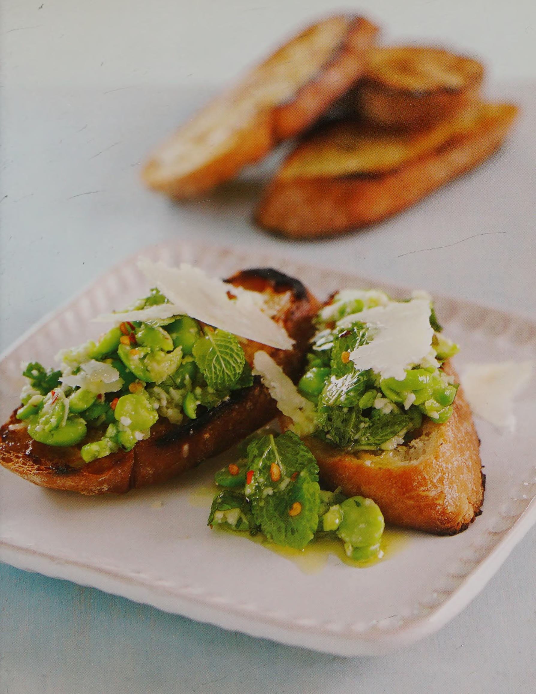 Receita de Bruschetta com favas