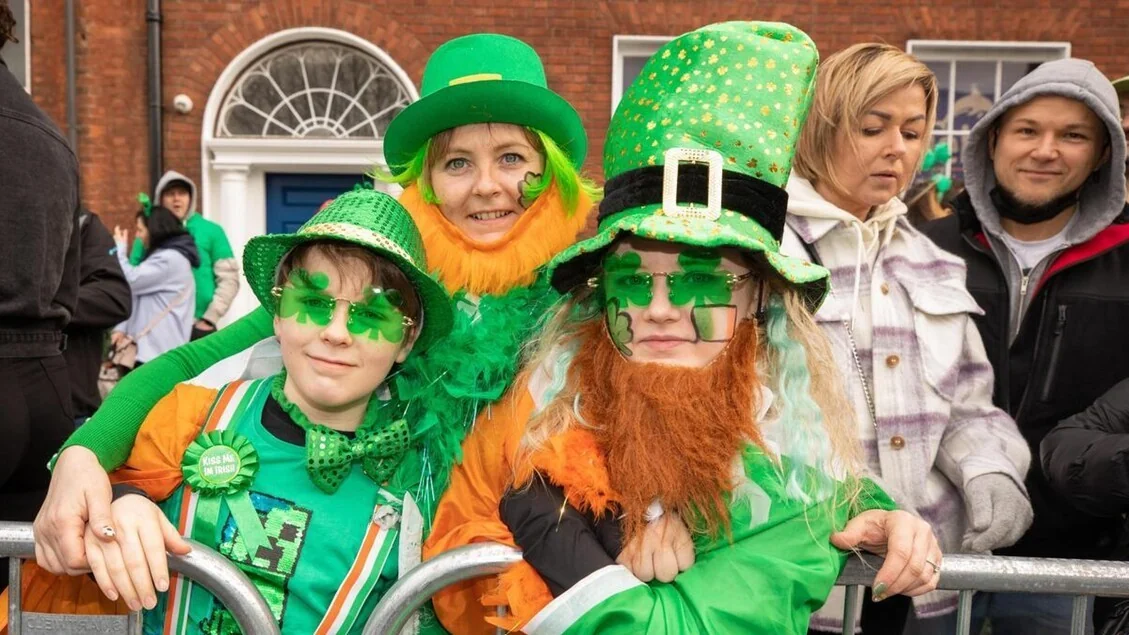 Irlanda celebra São Patrício enquanto o mundo se veste de verde