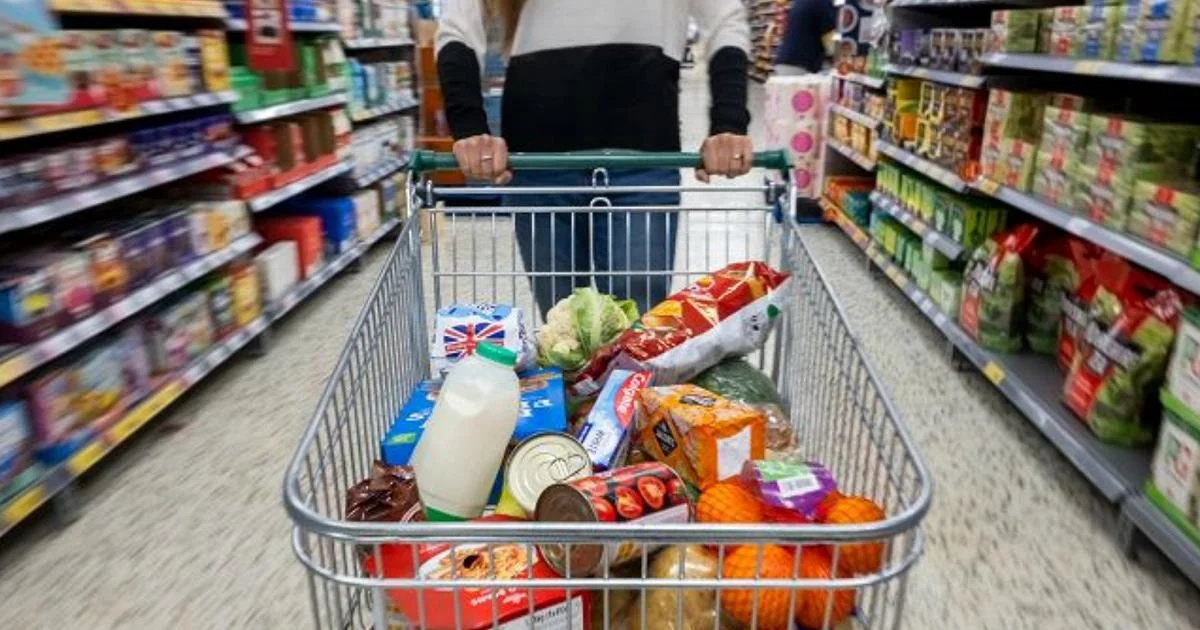 Istat: confiança dos consumidores despenca para 92,6 em março; empresas permanecem estáveis