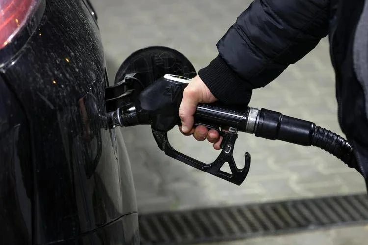 Combustíveis sob pressão: gasolina e diesel em alta na Itália; gasóleo ultrapassa €2 por litro