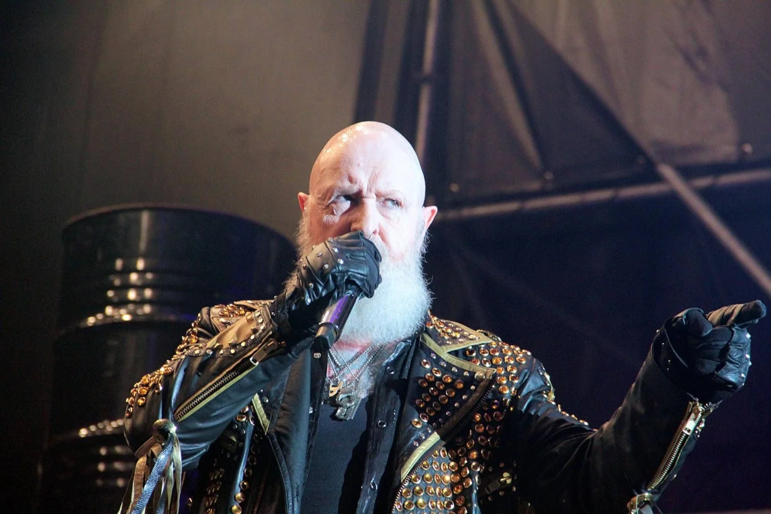 Judas Priest volta à Itália em 2026 com quatro shows do 'Faithkeepers' tour