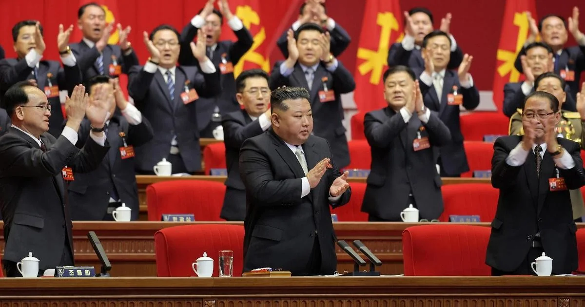 Kim Jong-un declara status nuclear 'irreversível' e marca a Coreia do Sul como 'estado hostil'
