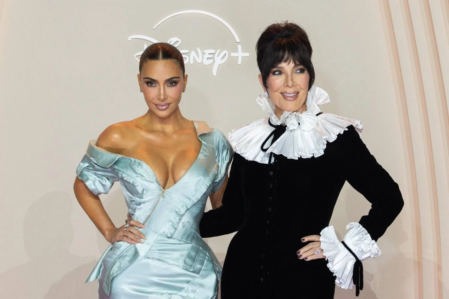Kim Kardashian e Kris Jenner negam ter orquestrado o sex tape de 2007; Ray J acusa perjúrio