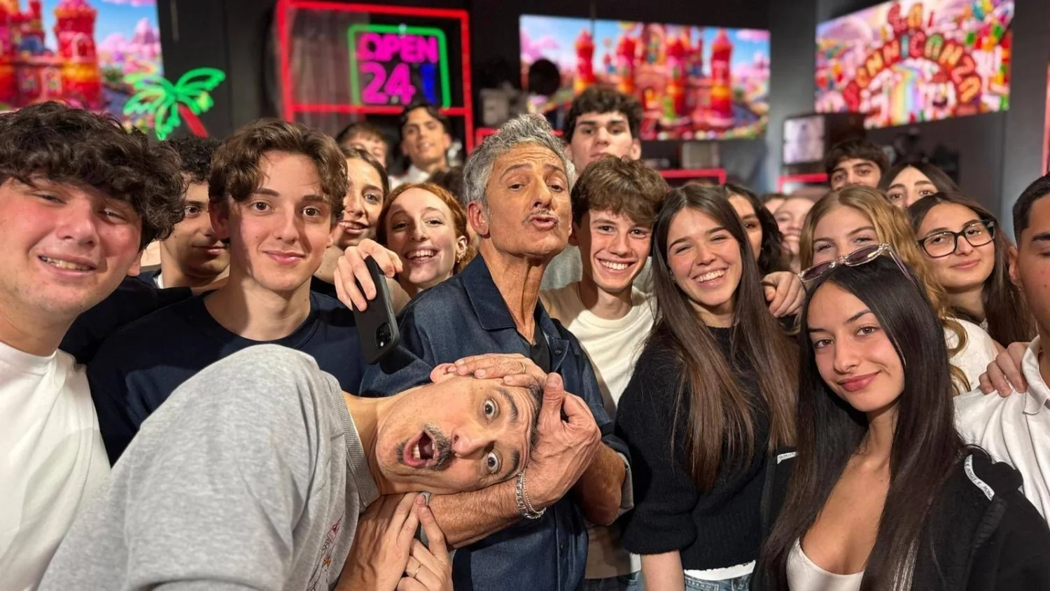 Kimi Antonelli ao vivo em La Pennicanza: Fiorello entrevista o jovem vencedor da Fórmula 1
