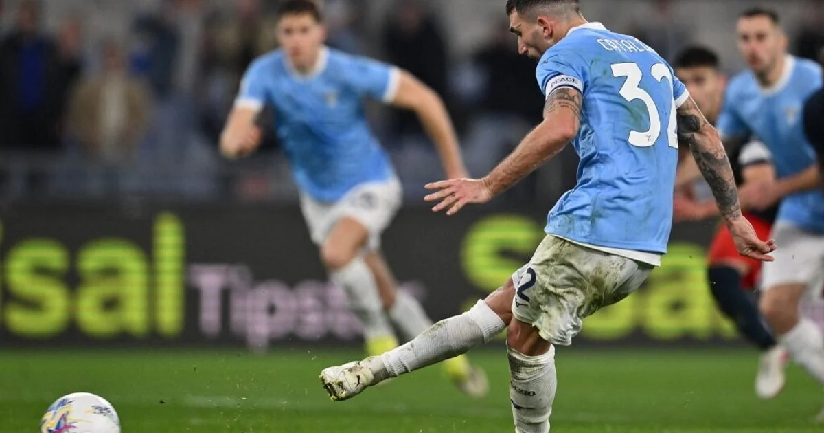 Taylor brilha no Dall'Ara: Lazio vence Bologna por 2-0 com dupla do atacante