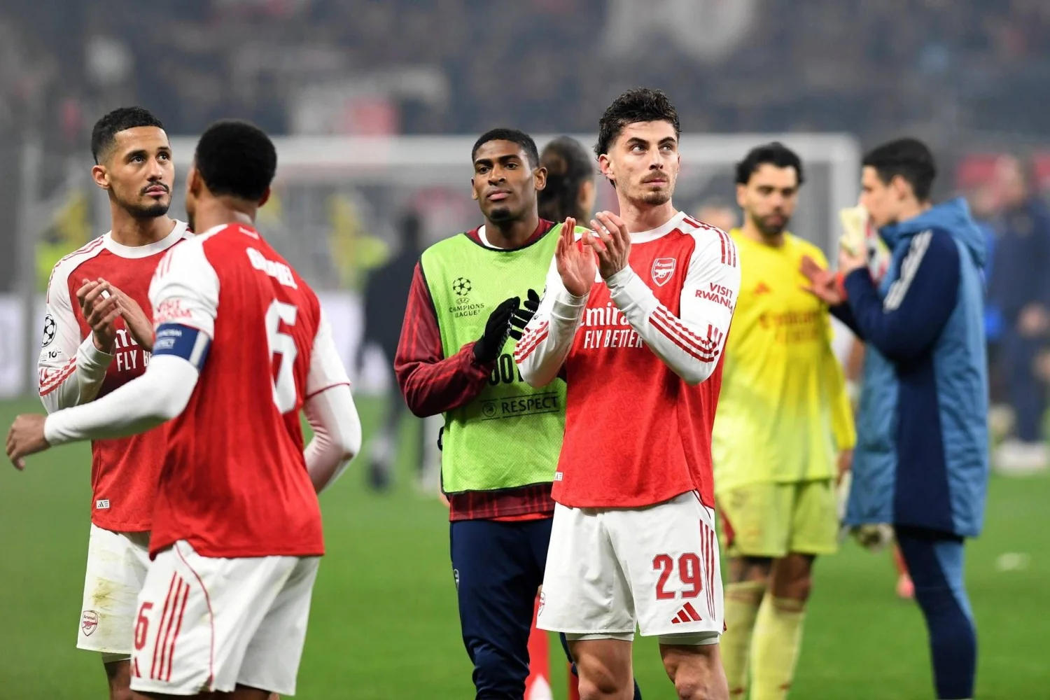 Leverkusen e Arsenal empatam 1-1 na BayArena entre polêmica por pênalti de Havertz