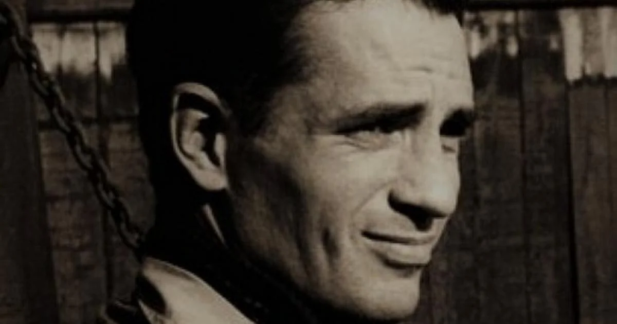 Manuscrito original de 'On the Road' de Kerouac é arrematado por US$12,1 milhões em leilão histórico