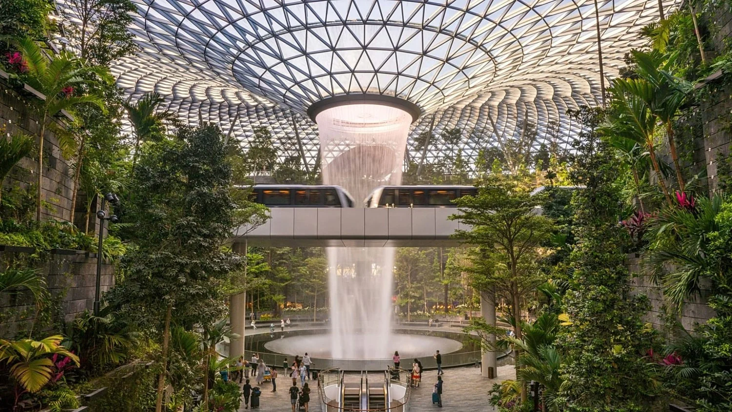 Changi e Qatar Airways dominam 2026: Ásia lidera rankings mundiais de aeroportos e companhias aéreas