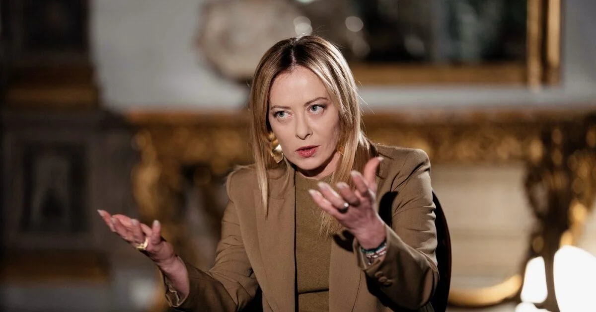 Meloni em silêncio sobre o Irã: quando o governo italiano vira espectador do poder americano