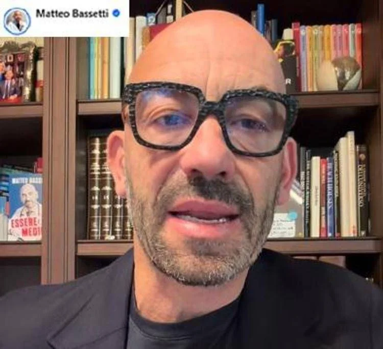 Meningite no Kent: Bassetti diz que viagens de estudo são permitidas, mas recomenda vacinação
