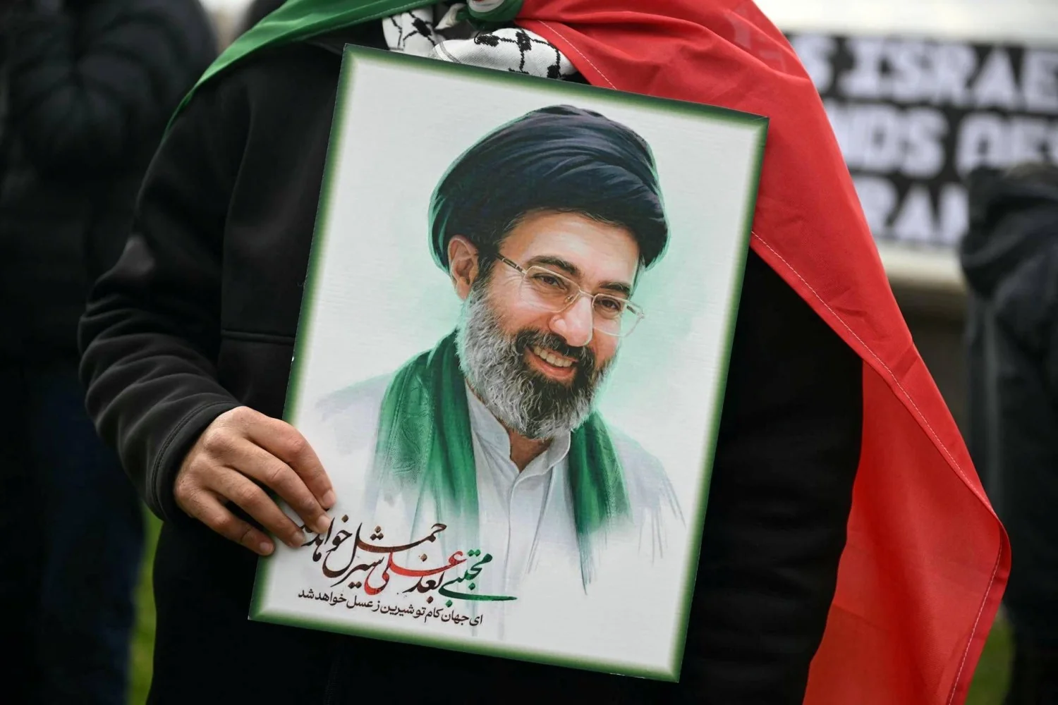 Relatos indicam que Mojtaba Khamenei foi levado a Moscou para cirurgia; Kremlin evita comentar