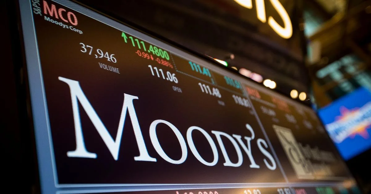 Moody's reduz previsão do PIB da Itália para 2026 a 0,7%; inflação sobe para 2,1% por impacto do Irã
