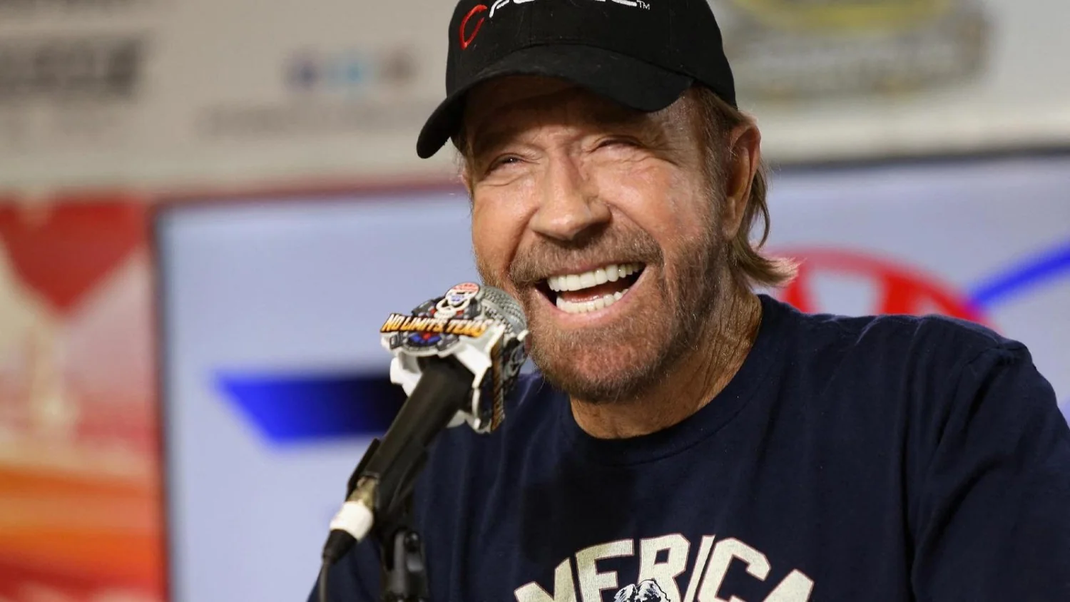Morre Chuck Norris, ícone do cinema de ação e estrela de Walker, Texas Ranger
