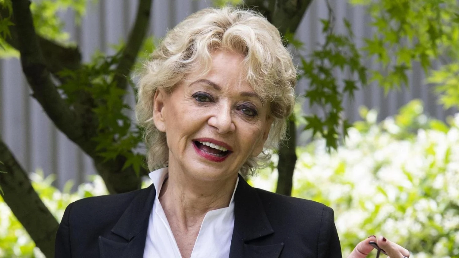Morre Enrica Bonaccorti, ícone da TV dos anos 80 que marcou rádio, cinema e variedades