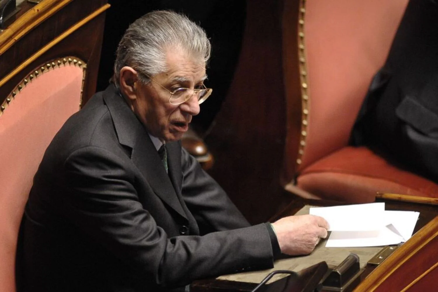 Morre Umberto Bossi, fundador da Lega, aos 84 anos em Varese