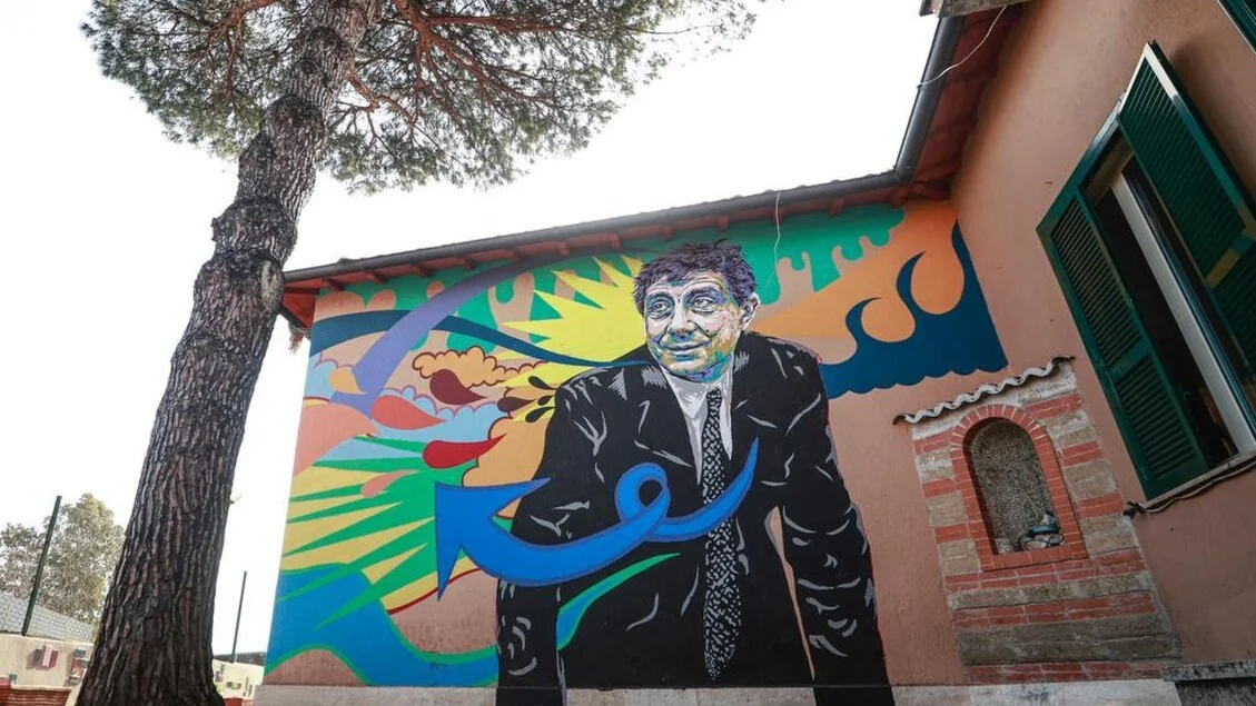 Arte e Reabilitação: Diavù pinta mural em homenagem a Franco Basaglia na Comunità Basaglia di Salone