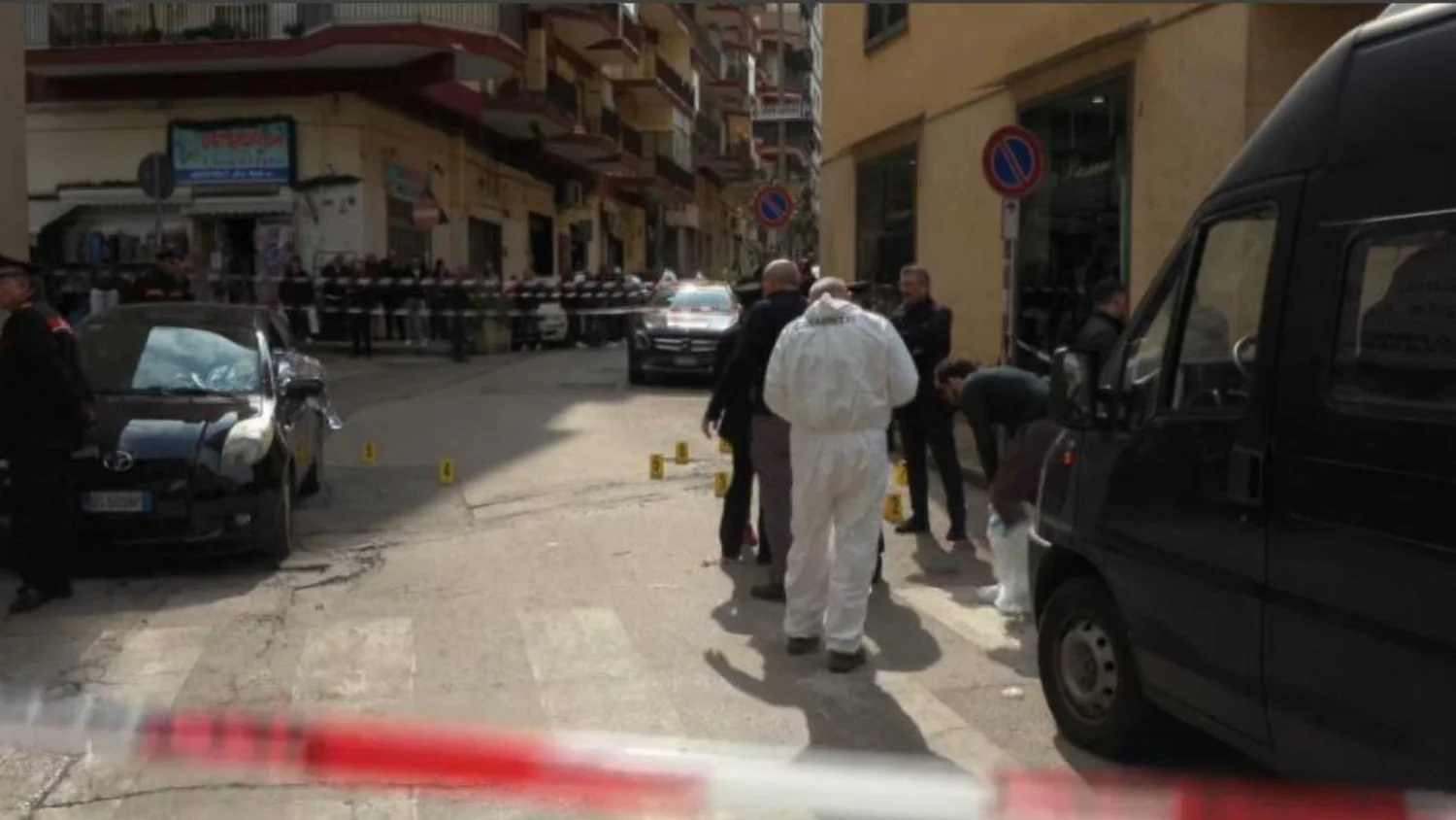 Agente histórico da Camorra é morto a tiros em Marano; alvo ligado ao clan Nuvoletta