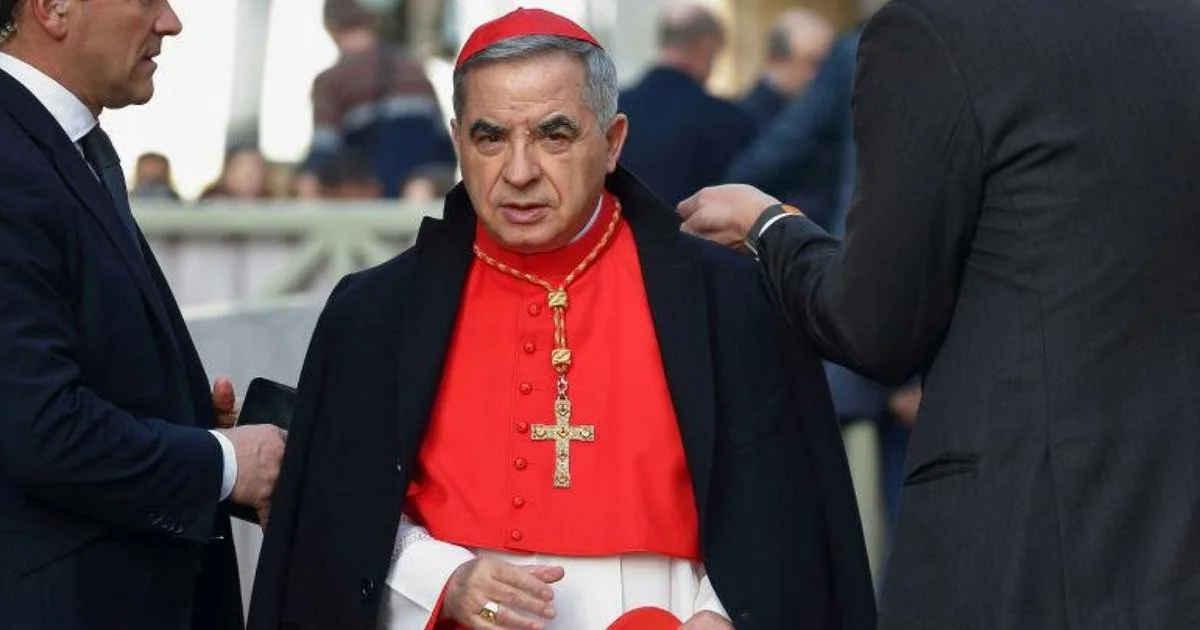 Vaticano declara nulidade relativa do julgamento de Becciu e ordena renovação do debate