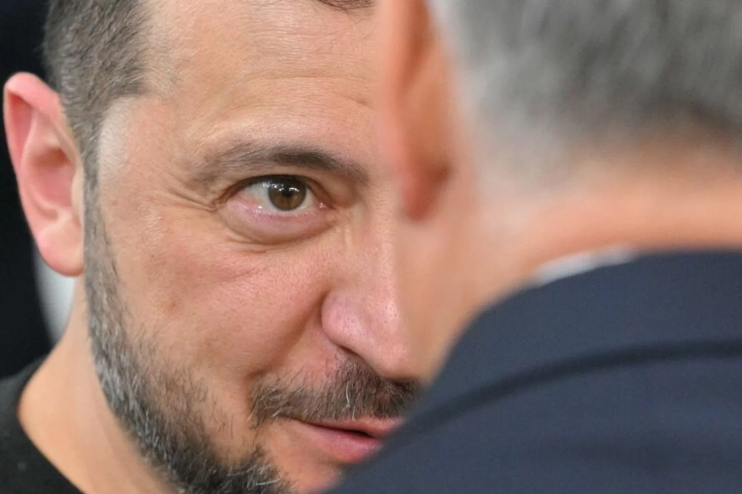 Orban, Fico e o impasse: bloqueio do empréstimo de 90 bilhões à Ucrânia ameaça coesão da UE