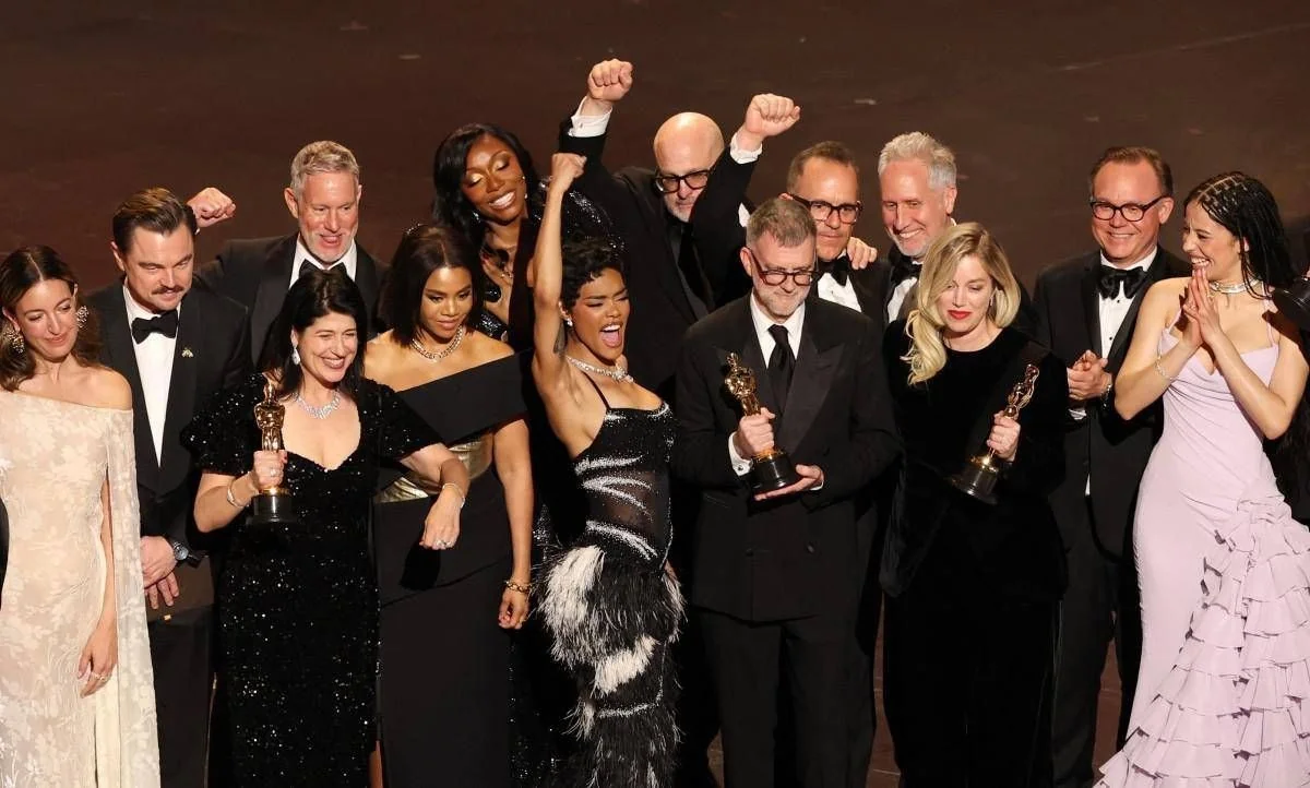 Oscar 2026: 'Una battaglia dopo l'altra' domina com Melhor Filme e Direção; Jordan e Buckley triunfam