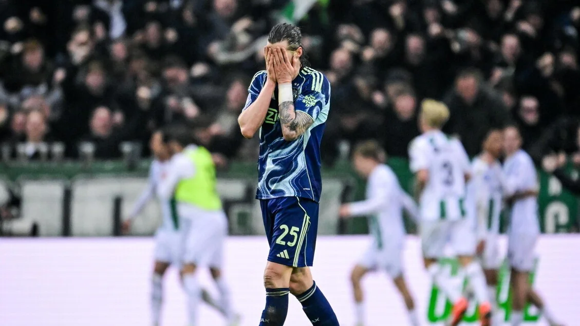 Oscar García assume o comando do Ajax em momento crítico da era pós-Glória