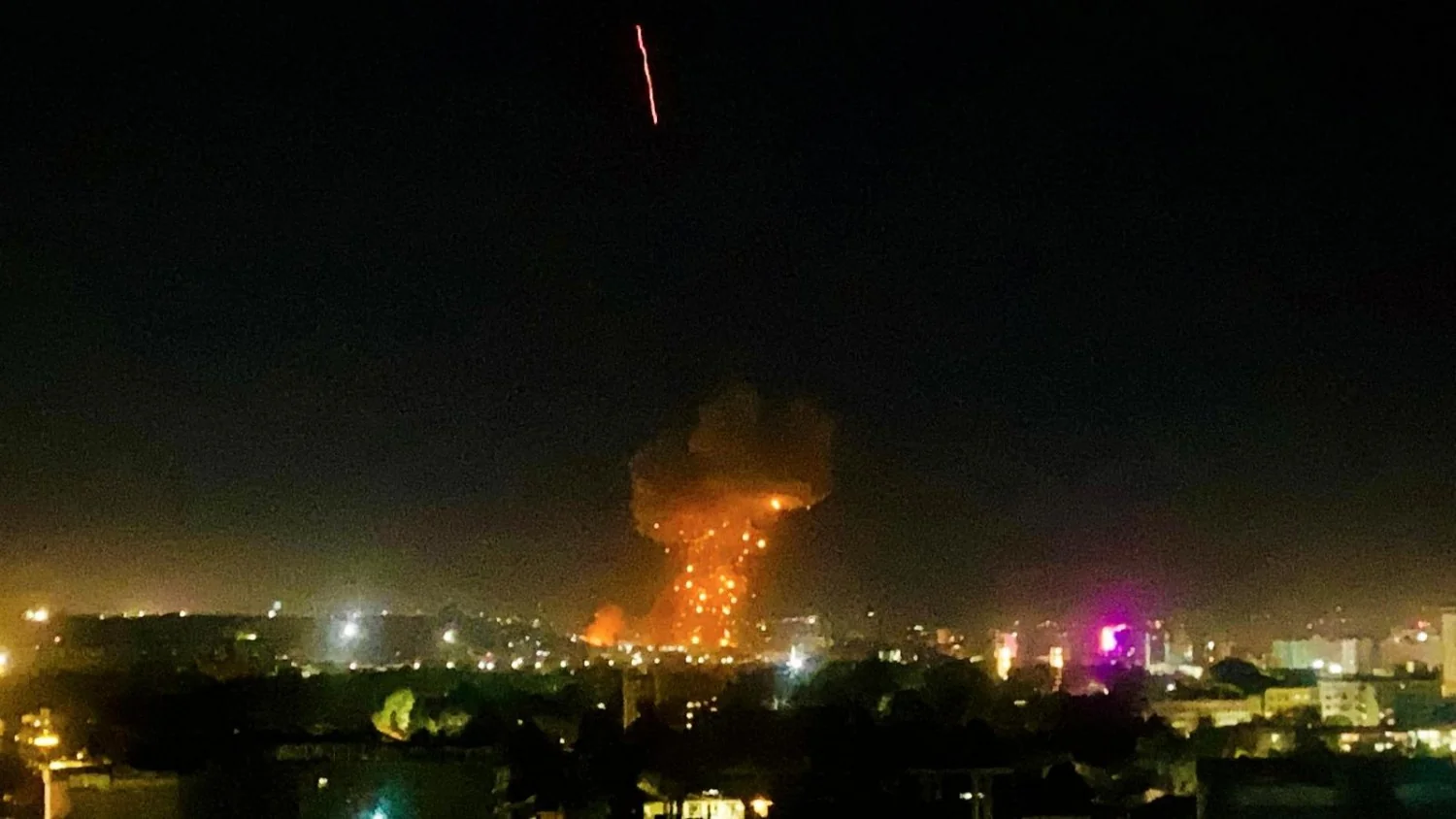 Paquistão bombardeia Cabul: ataque a centro de reabilitação deixa mais de 400 mortos