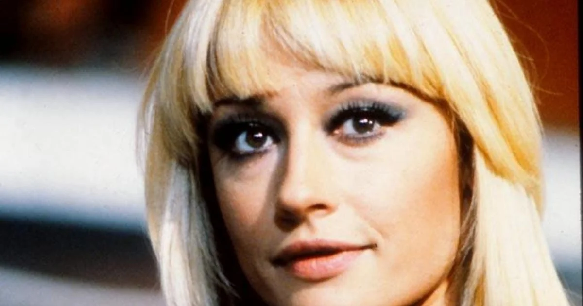 Raffaella Carrà adotou secretamente seu ex-secretário Gian Luca Pelloni Bulzoni; ele é herdeiro universal