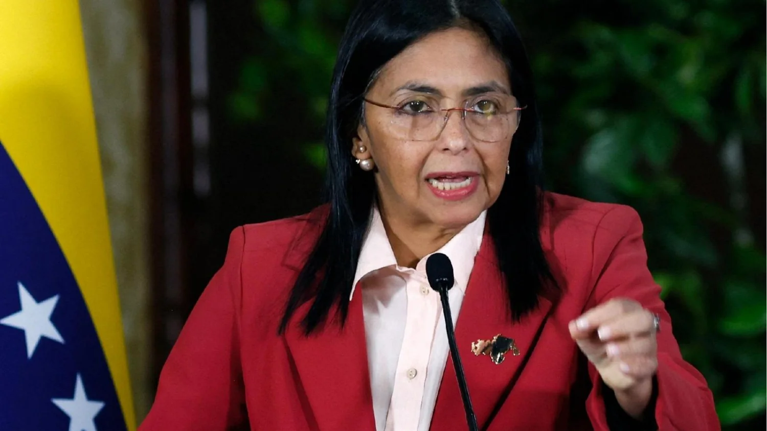 Rodríguez pede a Trump: revogue as sanções e alivie a tensão regional