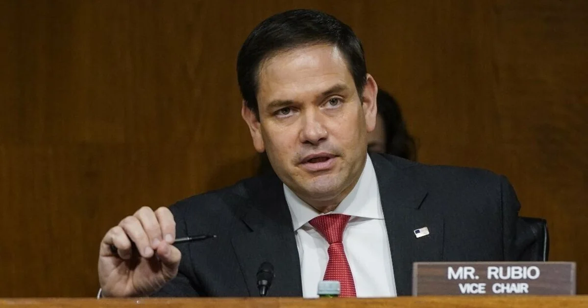 Rubio: missão dos EUA visa destruir mísseis e a Marinha iraniana, diz secretário