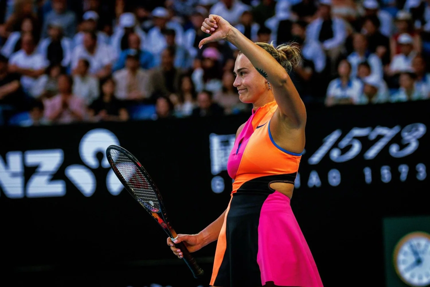 Sabalenka treina em Indian Wells com véu após pedido de casamento: entre tênis e vida pessoal