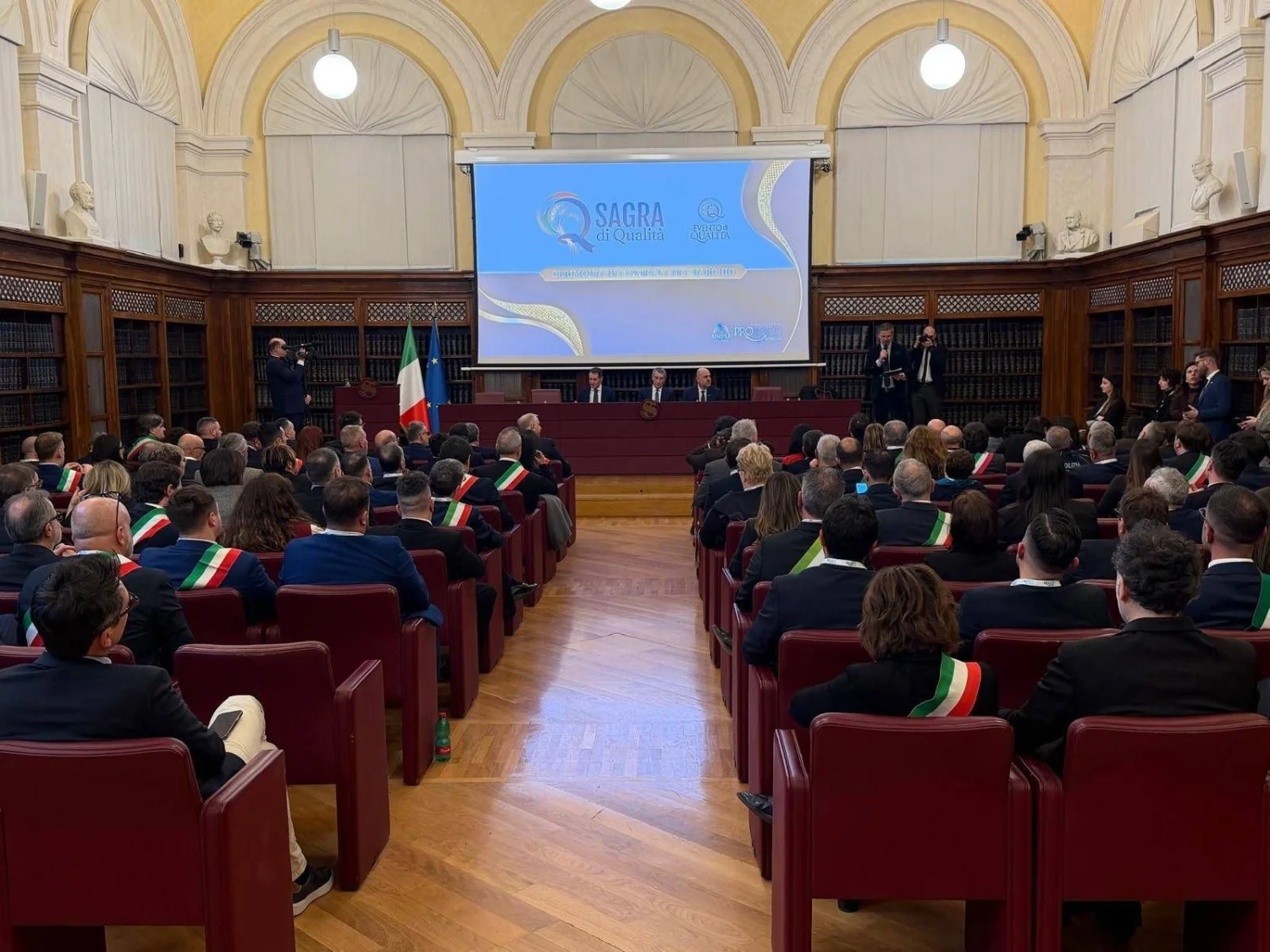 Senado entrega novos selos 'Sagra di Qualità' e 'Evento di Qualità' em reconhecimento ao trabalho das Pro Loco